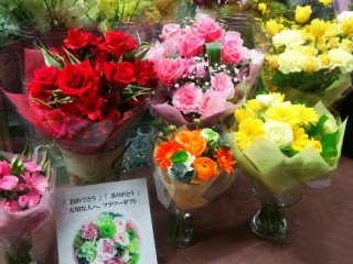 ご用途、ご予算に合わせて、スタッフが心を込めてお作り致します